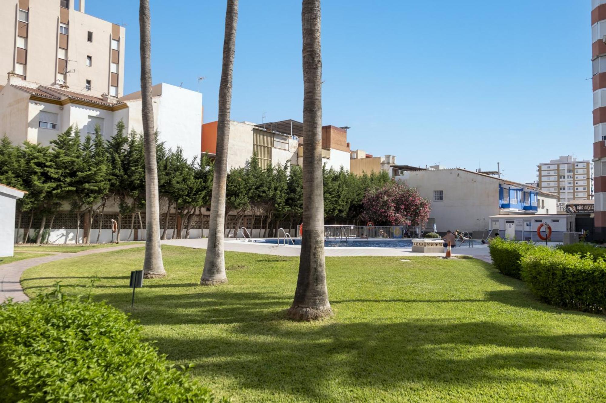 Torre Del Mar Studio Apartment *